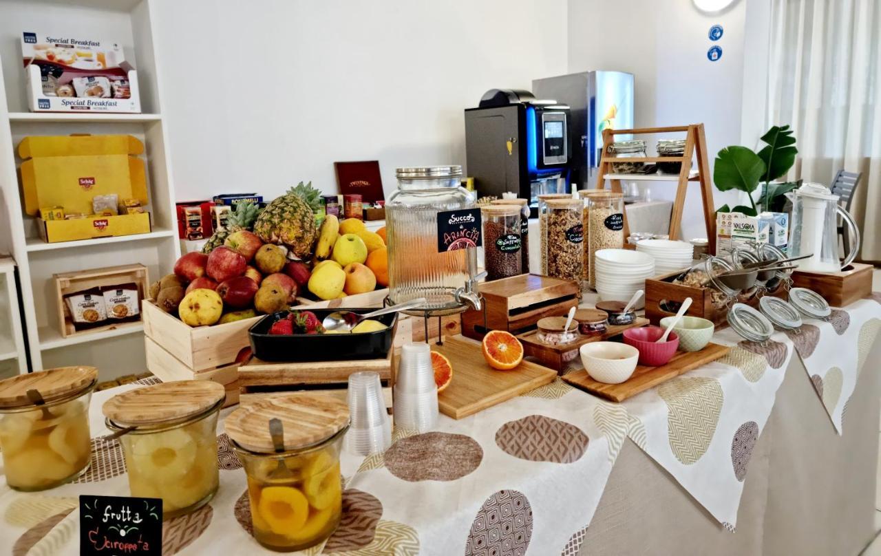 Hotel Elefantino Grey - Free Breakfast & Brunch Until 13-00 - Vicinissimi A Mirabilandia Milano Marittima Exterior photo