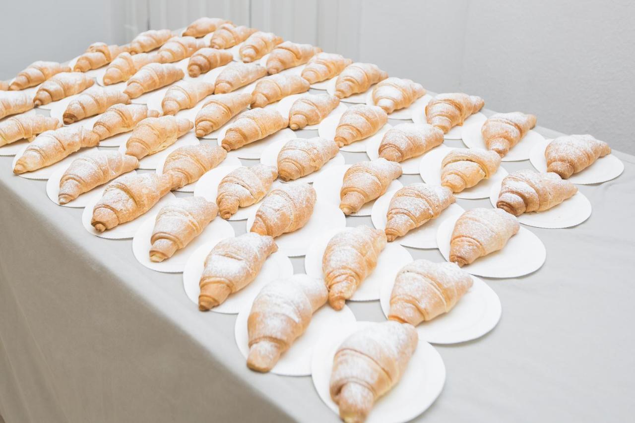 Hotel Elefantino Grey - Free Breakfast & Brunch Until 13-00 - Vicinissimi A Mirabilandia Milano Marittima Exterior photo